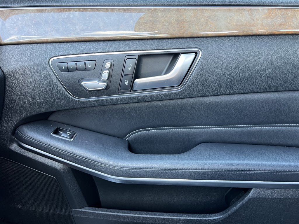 Used 2014 Mercedes-Benz E 350 4MATIC Sedan w/ Premium 1 Package image 30