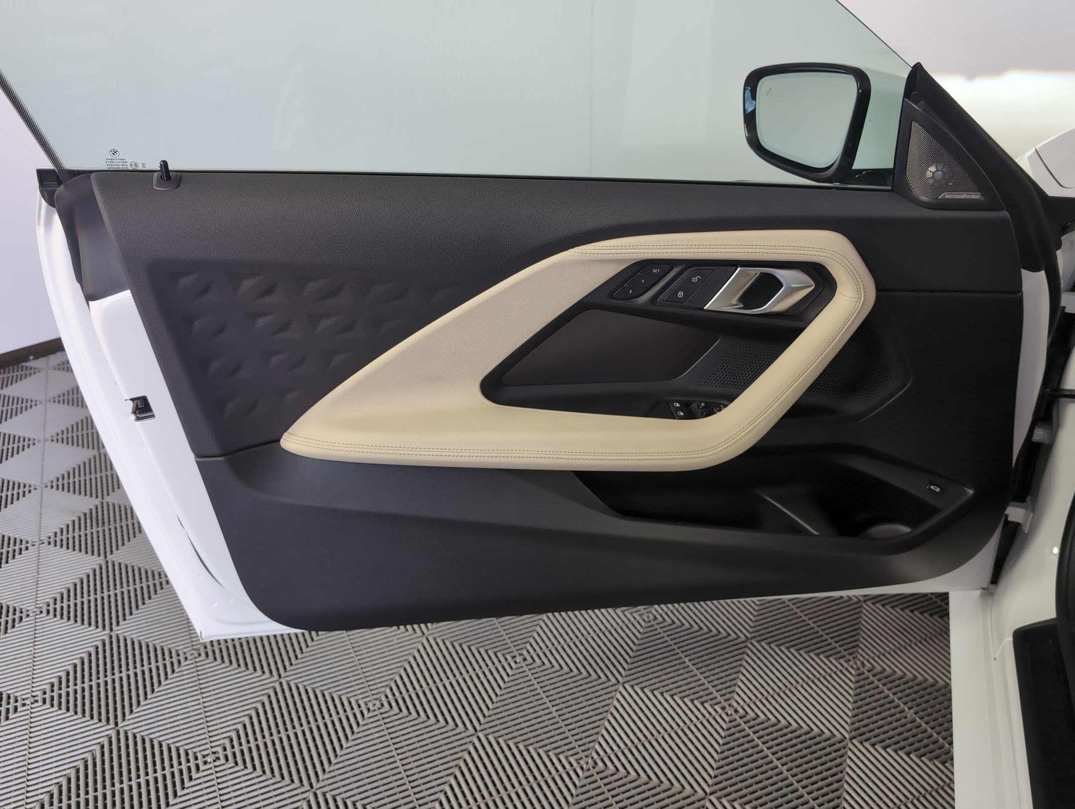 Used 2026 BMW 230i Coupe w/ Premium Package RWD image 19