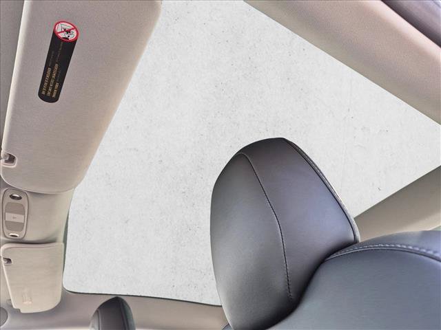 Used 2018 Tesla Model 3 Long Range RWD image 15