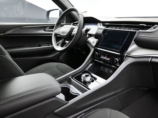 New 2025 Jeep Grand Cherokee L Laredo w/ Luxury Tech Group I image 11