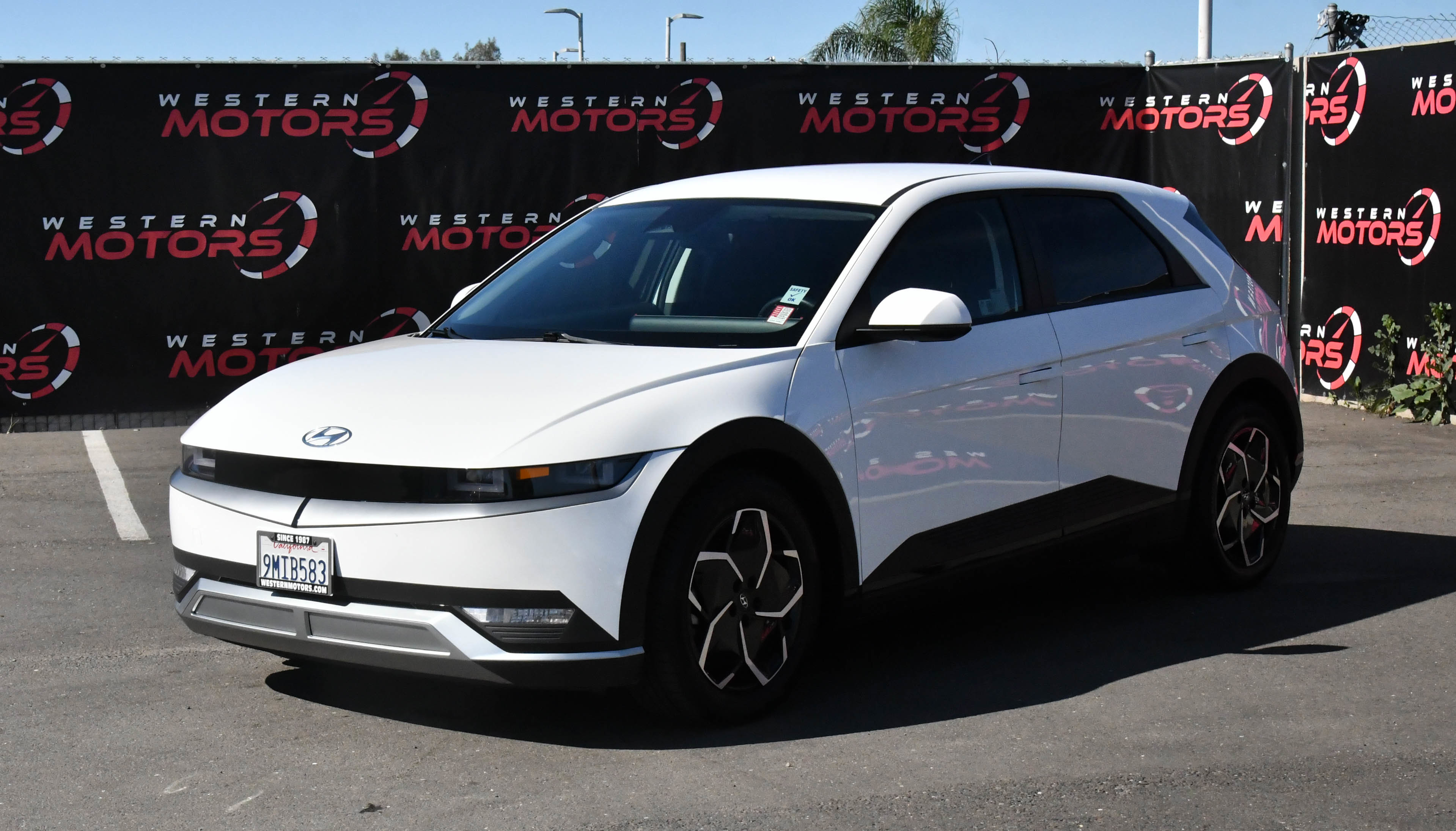 Used 2024 Hyundai Ioniq 5 SE image 3