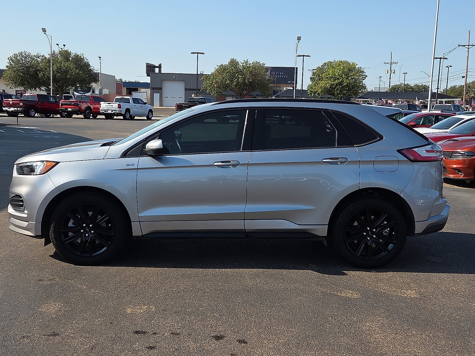 Used 2024 Ford Edge ST-Line image 2