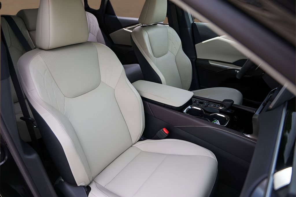 Used 2024 Lexus RX 350 FWD w/ Technology Package image 30