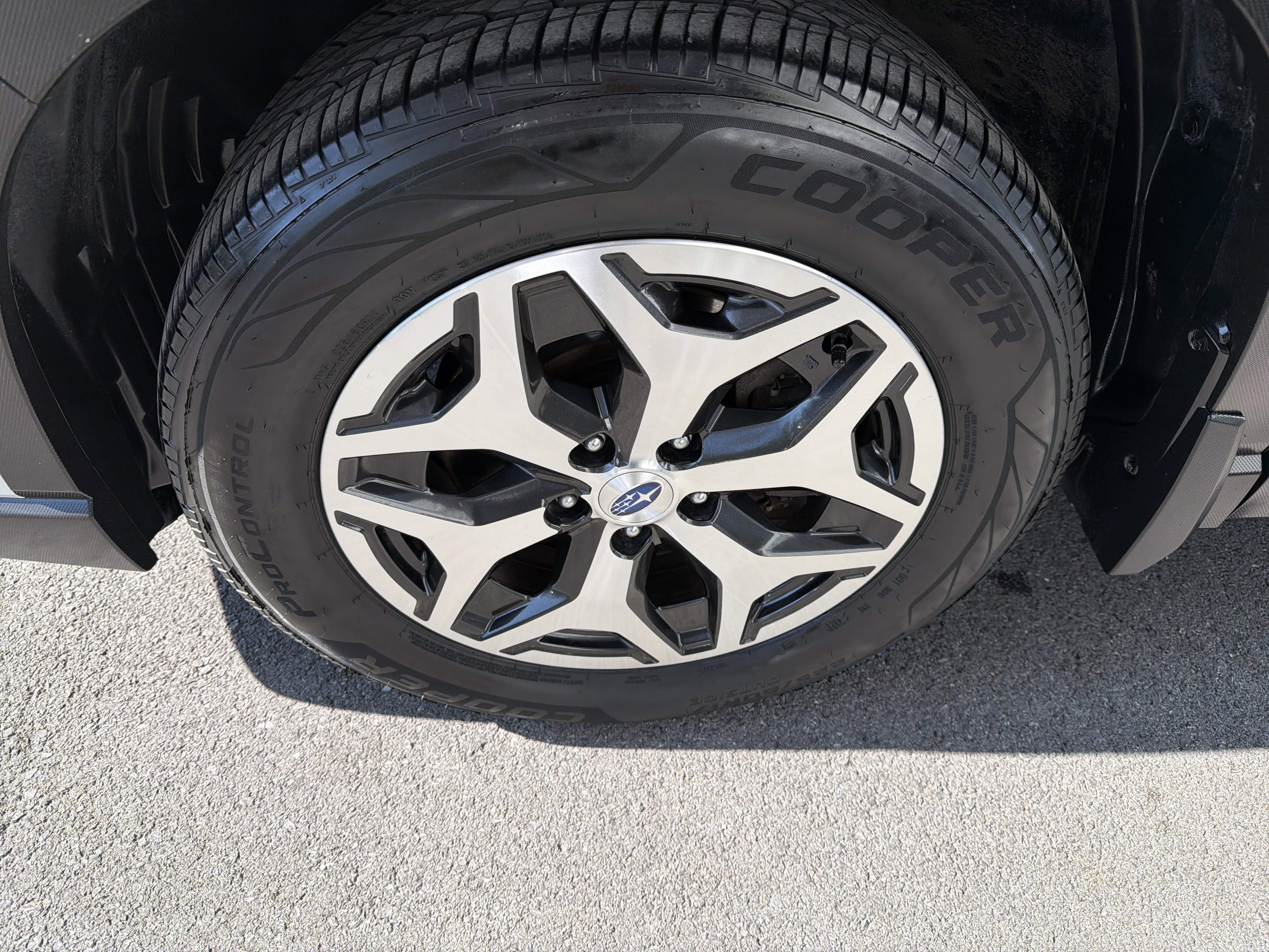 Used 2020 Subaru Forester Premium AWD/4WD image 11