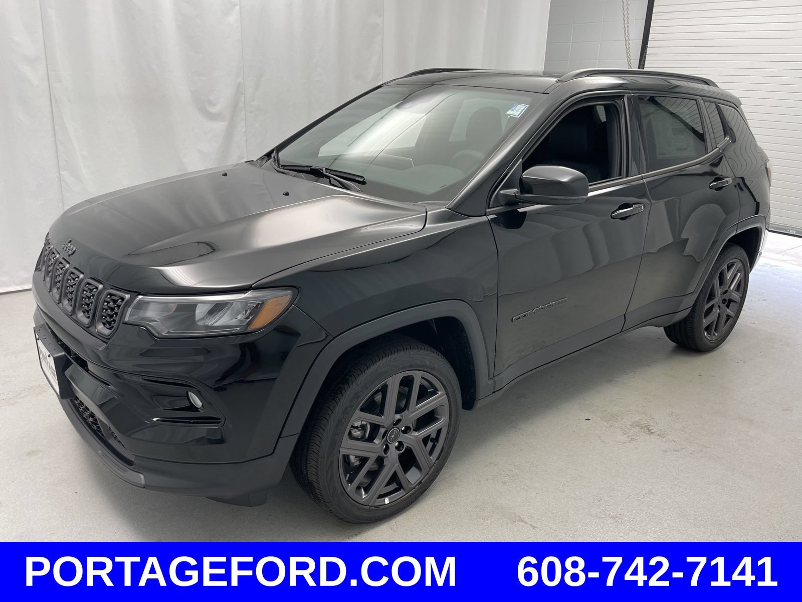New 2025 Jeep Compass Limited w/ Sun & Sound Group AWD/4WD image 5