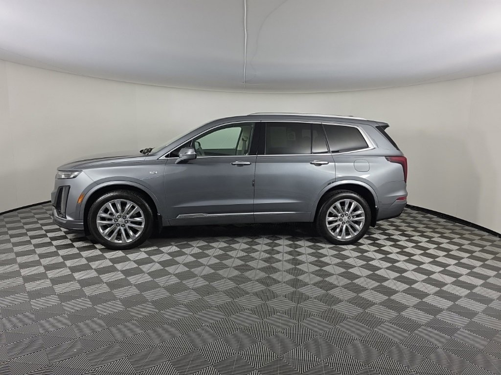 Used 2022 Cadillac XT6 Premium Luxury image 2