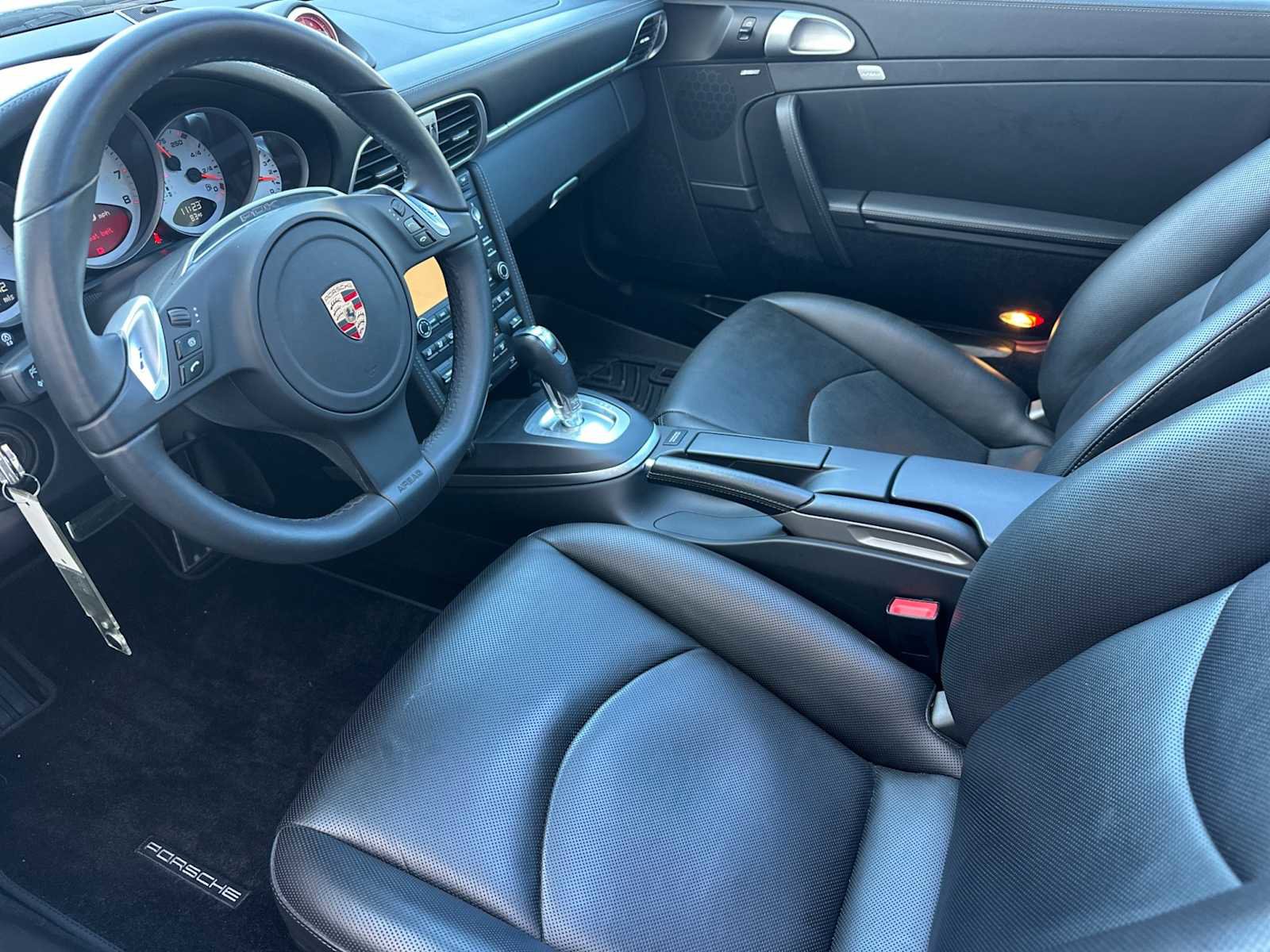 Used 2013 Porsche 911 Turbo S image 4