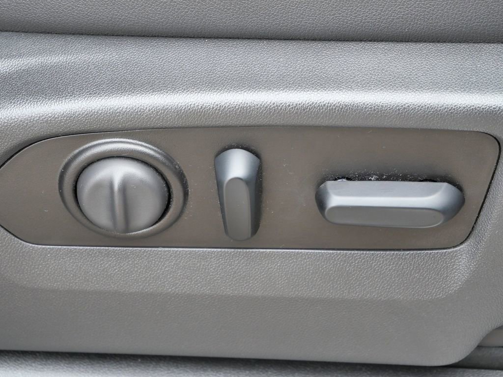 Used 2021 GMC Sierra 3500 AT4 w/ AT4 Preferred Package image 16