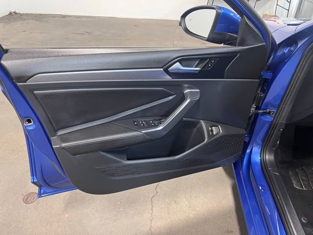 Used 2024 Volkswagen Jetta SE image 24