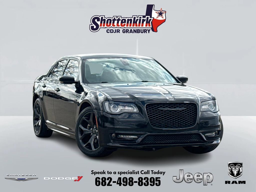 Used 2022 Chrysler 300 Touring L w/ Popular Equipment Group