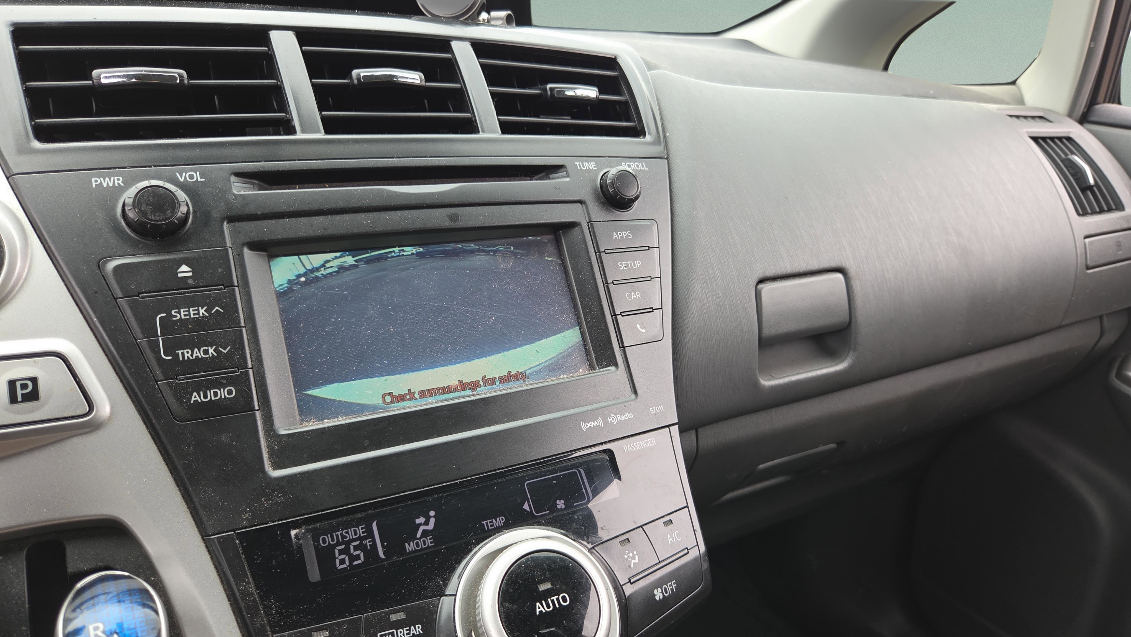 Used 2014 Toyota Prius V Three image 22