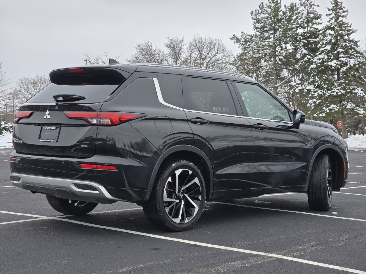 Used 2024 Mitsubishi Outlander SEL image 17