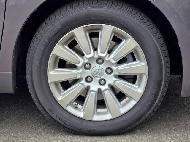 Used 2014 Toyota Sienna LE AWD/4WD image 71