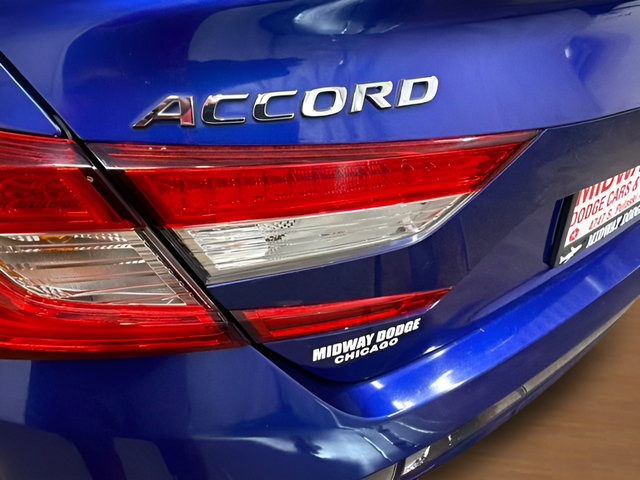 Used 2018 Honda Accord Sport image 8