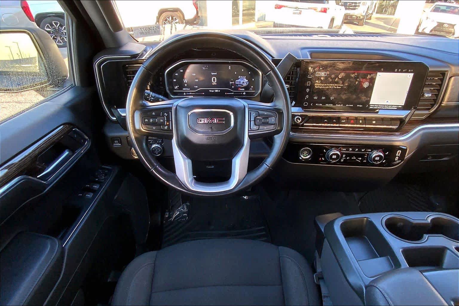 Used 2024 GMC Sierra 1500 Elevation RWD image 6