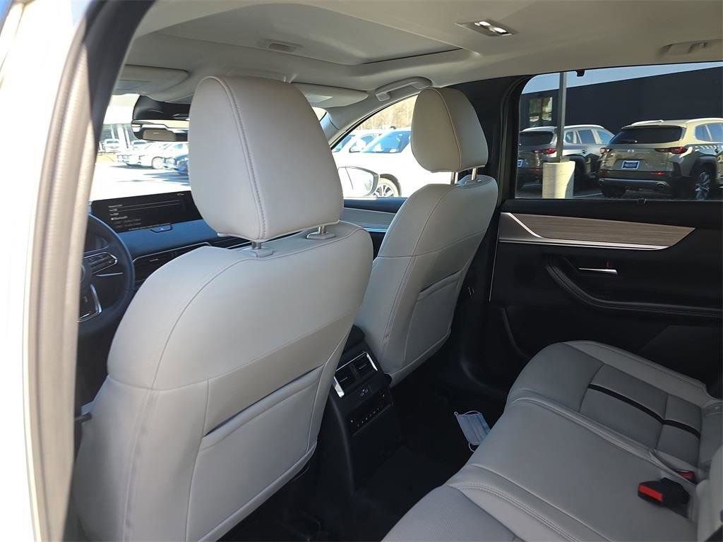 New 2026 MAZDA CX-90 Plug-In Hybrid w/ Preferred image 17