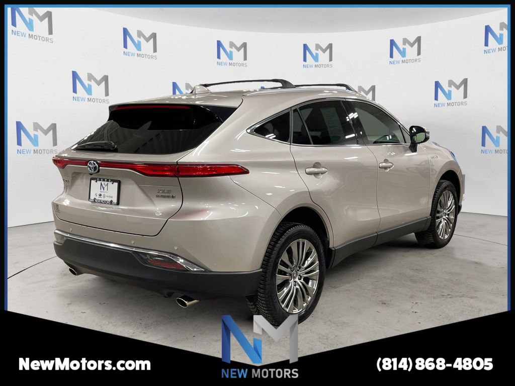 Used 2021 Toyota Venza XLE w/ Softex Package image 5