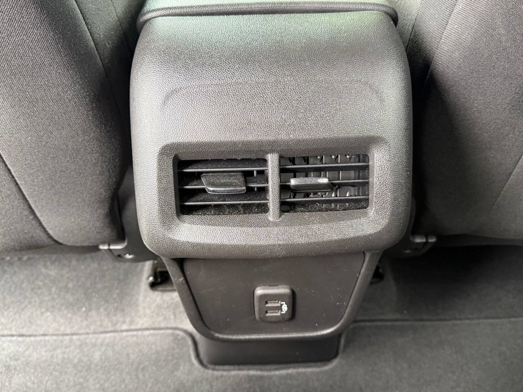 Used 2023 Chevrolet Equinox LT AWD/4WD image 21