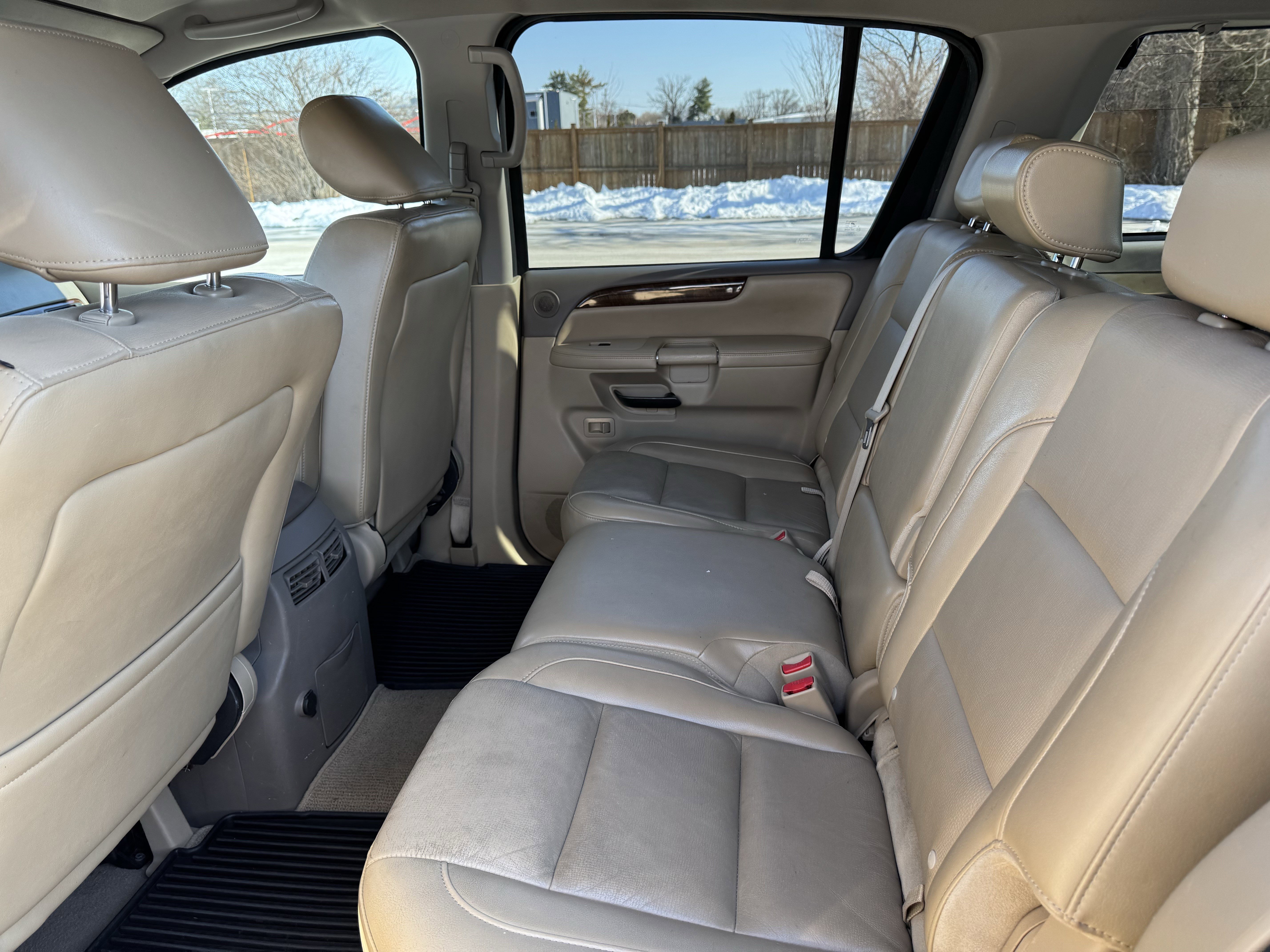 Used 2011 Nissan Armada SL image 34