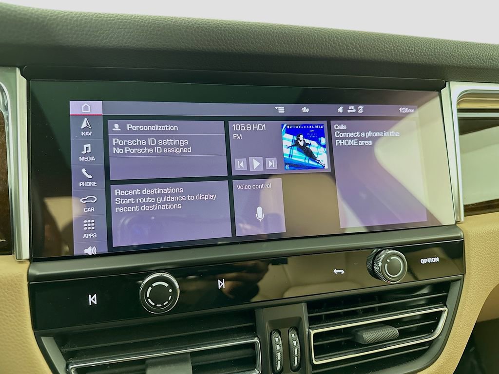 Certified 2023 Porsche Macan AWD/4WD image 15
