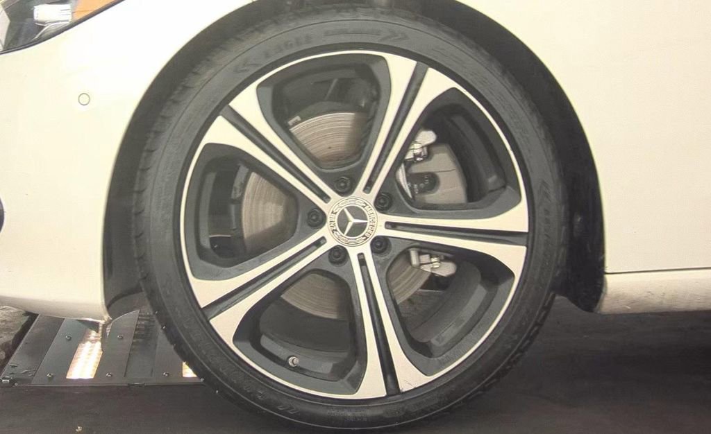 Certified 2025 Mercedes-Benz C 300 Sedan image 7