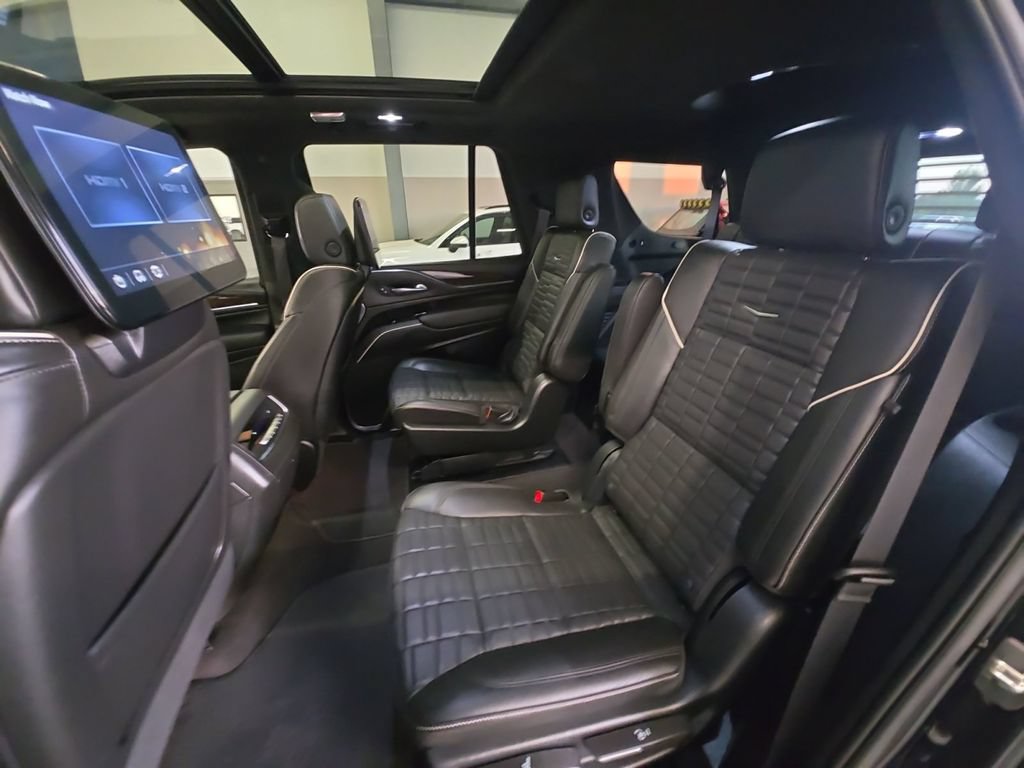 Certified 2023 Cadillac Escalade Premium Luxury Platinum w/ Heavy-Duty Trailer Package AWD/4WD image 22
