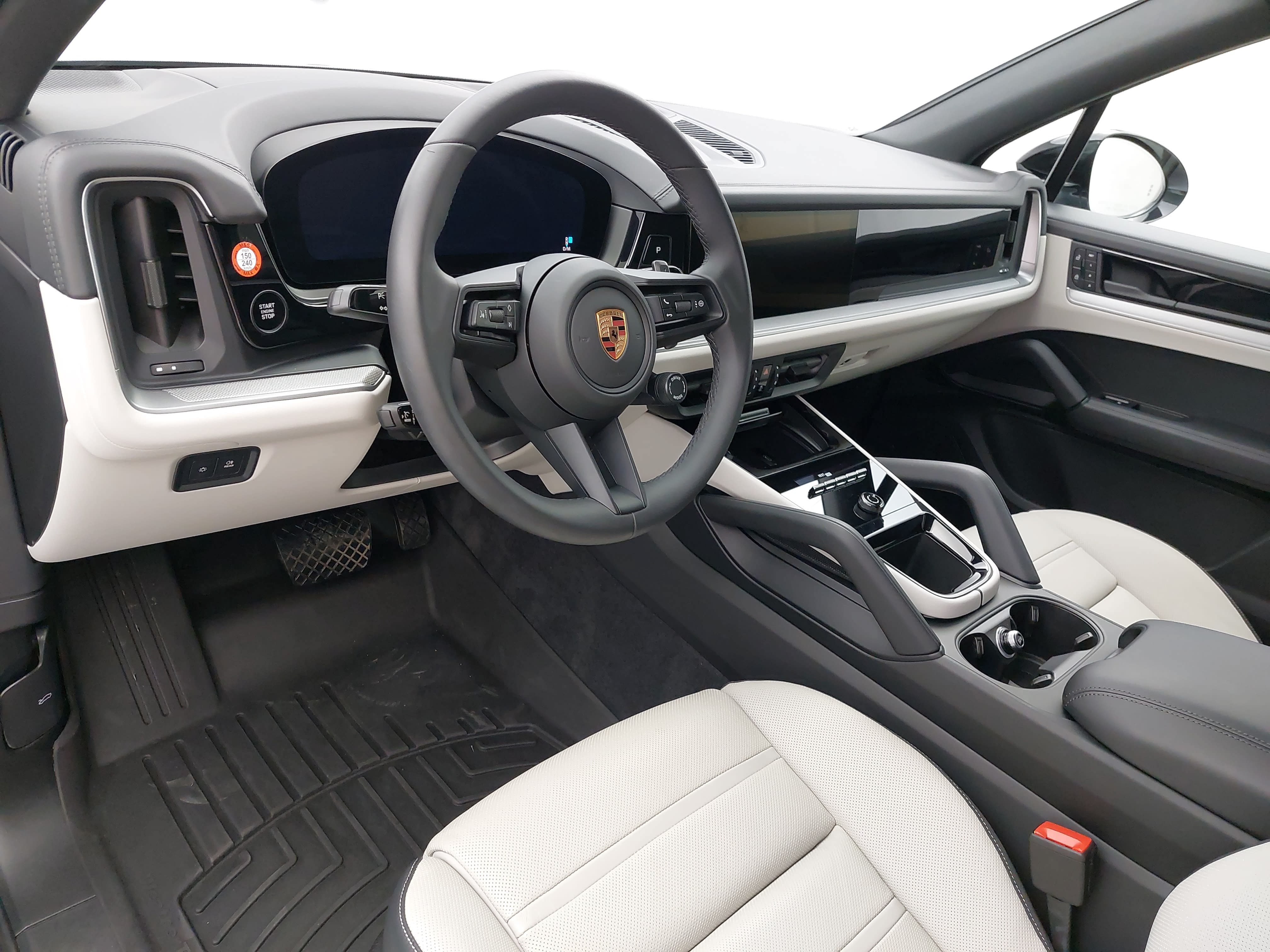 Certified 2026 Porsche Cayenne AWD/4WD image 4