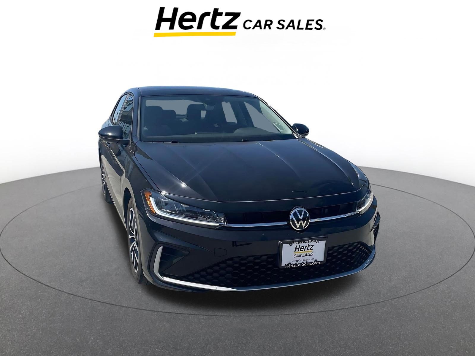 Used 2025 Volkswagen Jetta SE image 1