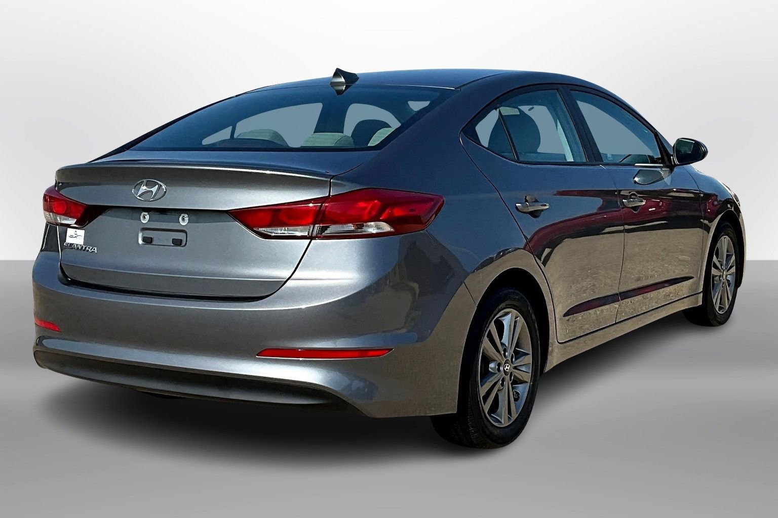 Used 2018 Hyundai Elantra SEL image 10