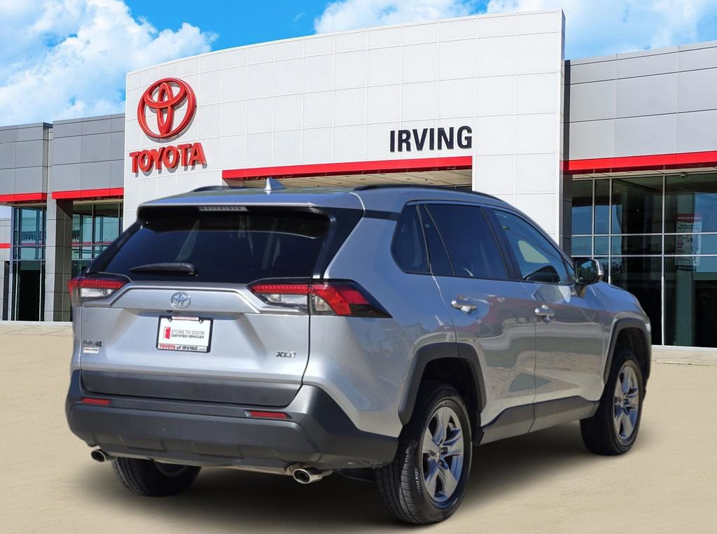 Used 2024 Toyota RAV4 XLE image 4