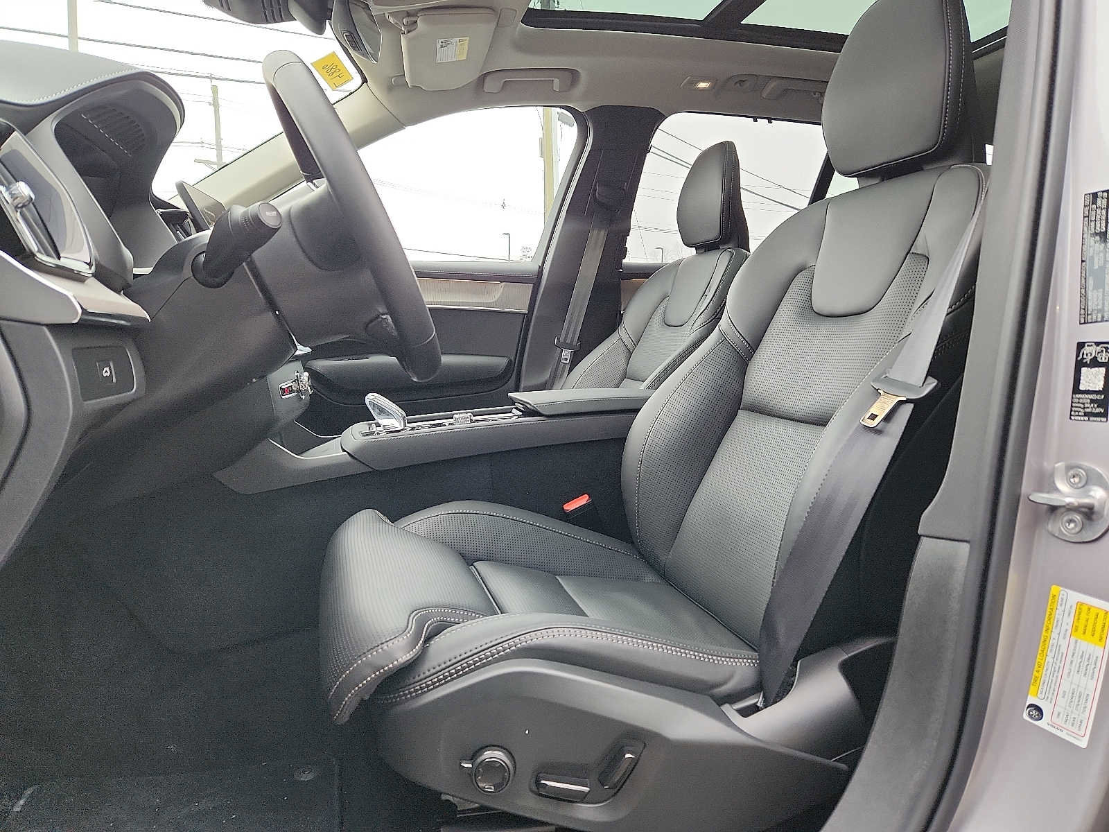 Used 2026 Volvo XC90 B6 Ultra w/ Protection Package Premier image 13