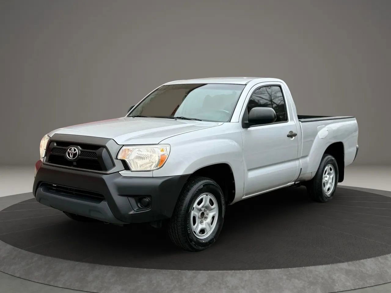 Used 2013 Toyota Tacoma 2WD Regular Cab image 1