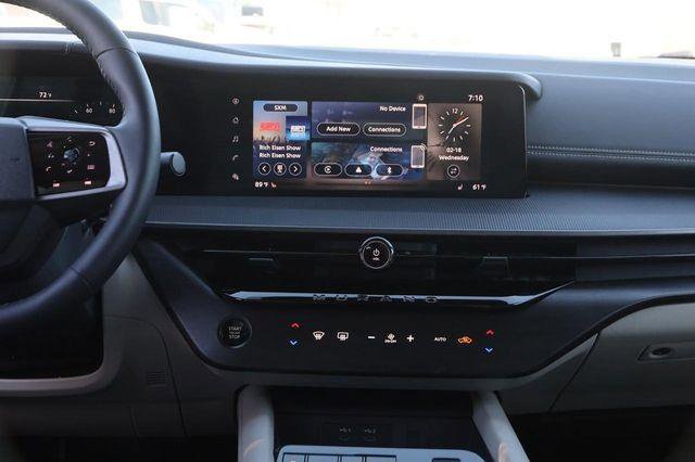 Used 2025 Nissan Murano SV image 24