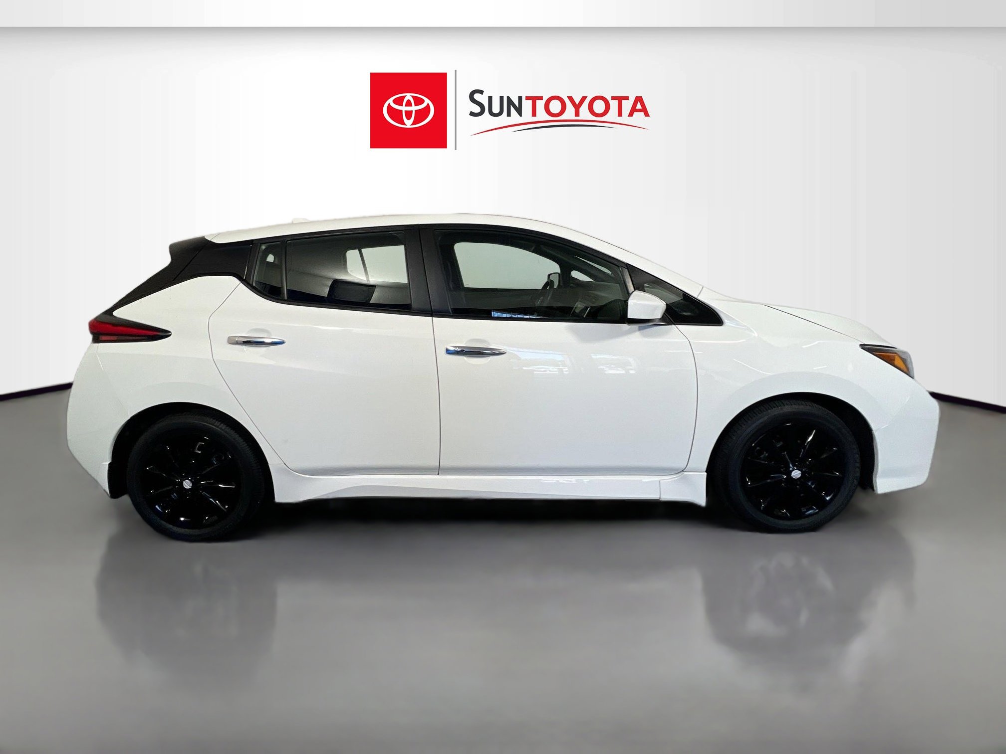 Used 2020 Nissan Leaf S w/ S Charge Package image 2