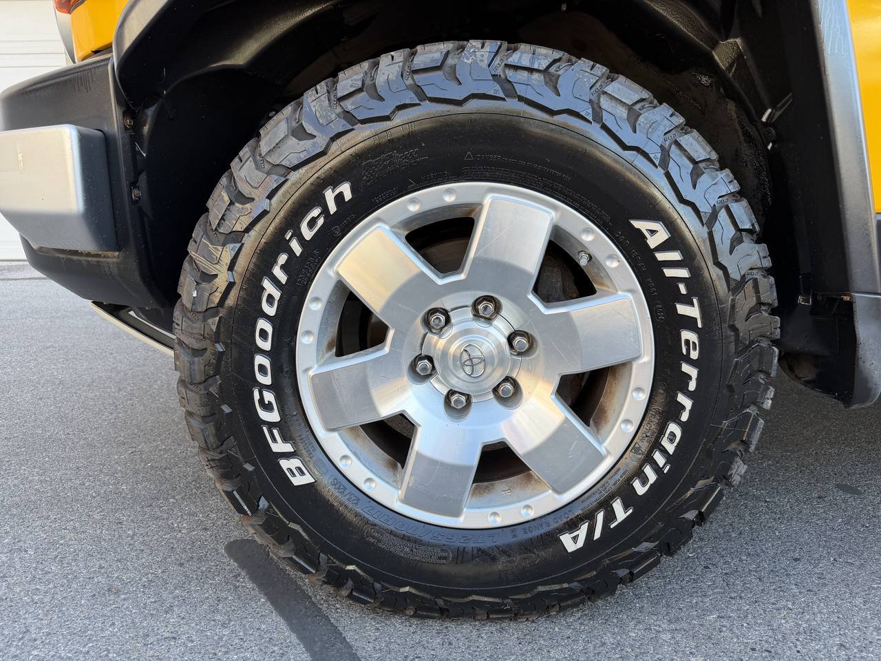 Used 2009 Toyota FJ Cruiser 4WD w/ Upgrade Pkg 2 image 12