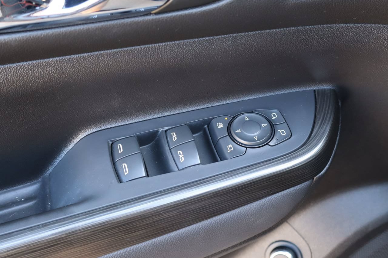 Used 2023 GMC Acadia SLT w/ Elevation Edition FWD image 24