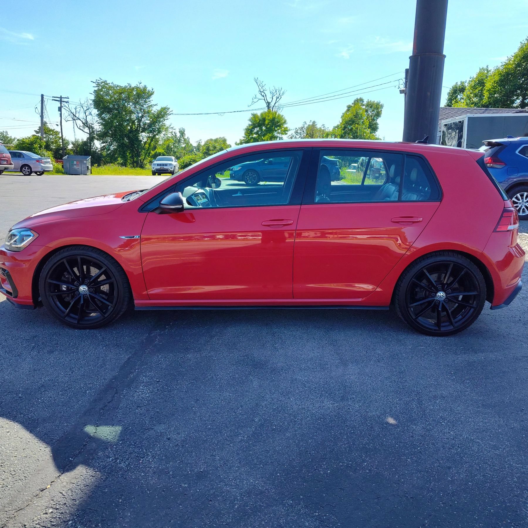 Used 2019 Volkswagen Golf 4-Door AWD/4WD image 2