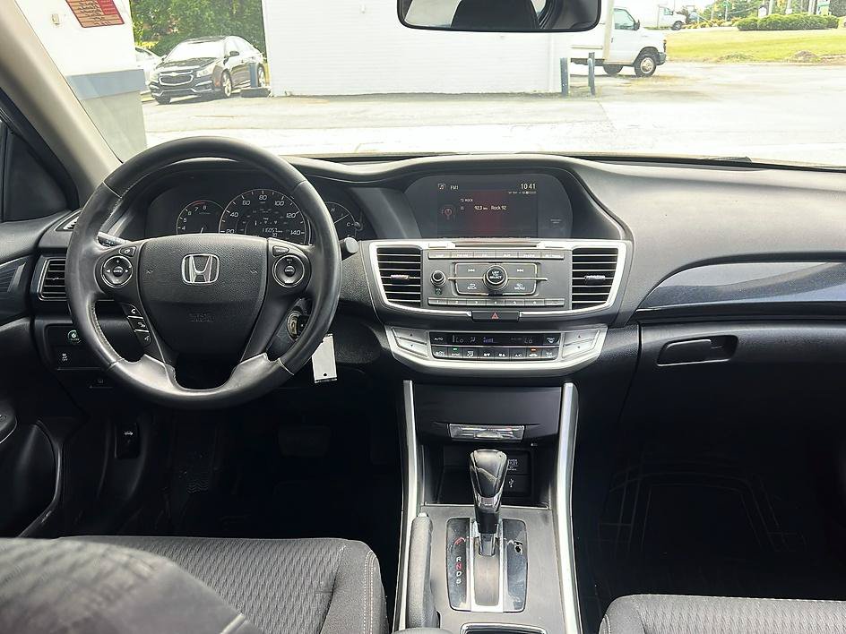 Used 2014 Honda Accord Sport image 11