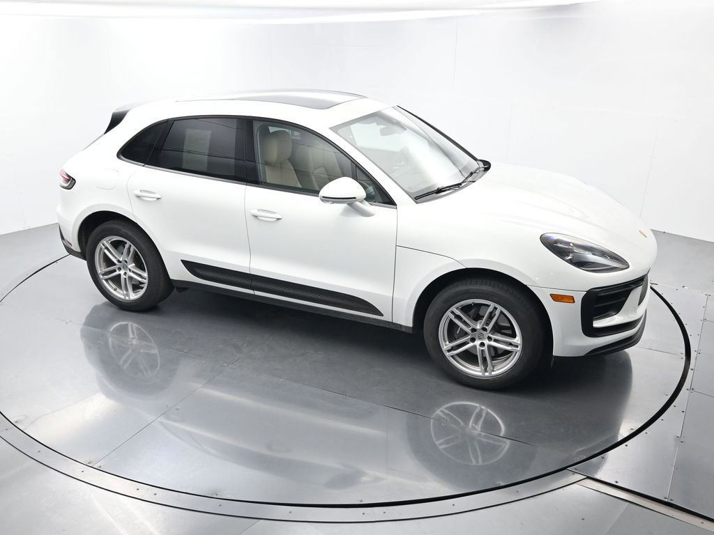 Certified 2023 Porsche Macan AWD/4WD image 41