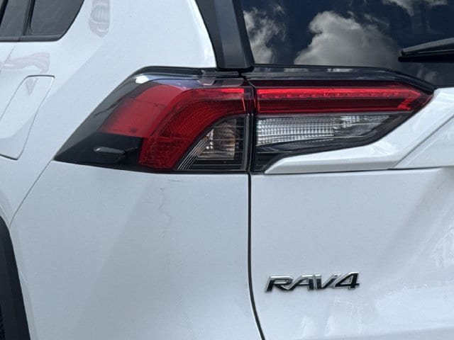Used 2025 Toyota RAV4 XLE FWD image 6