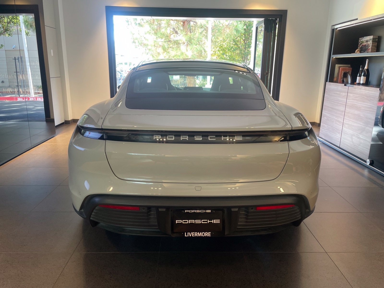 Used 2023 Porsche Taycan RWD image 5