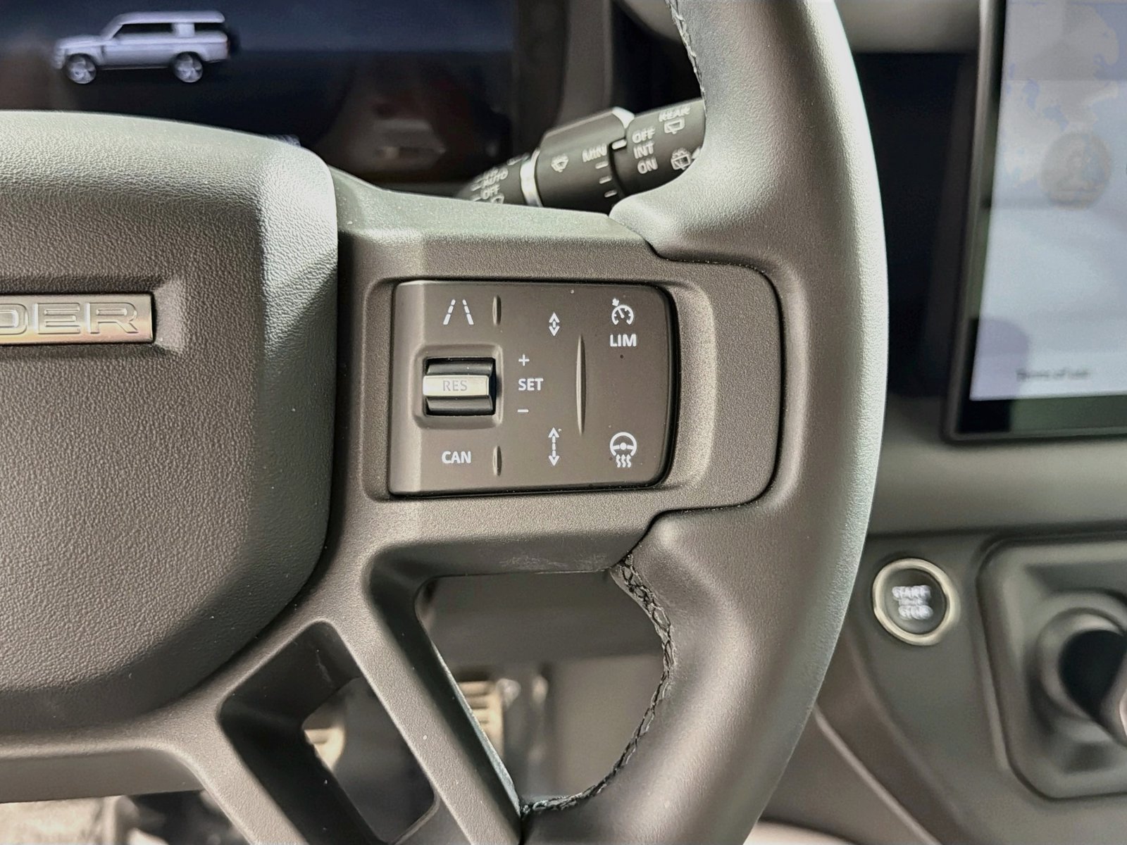 Certified 2025 Land Rover Defender 130 X-Dynamic SE AWD/4WD image 13