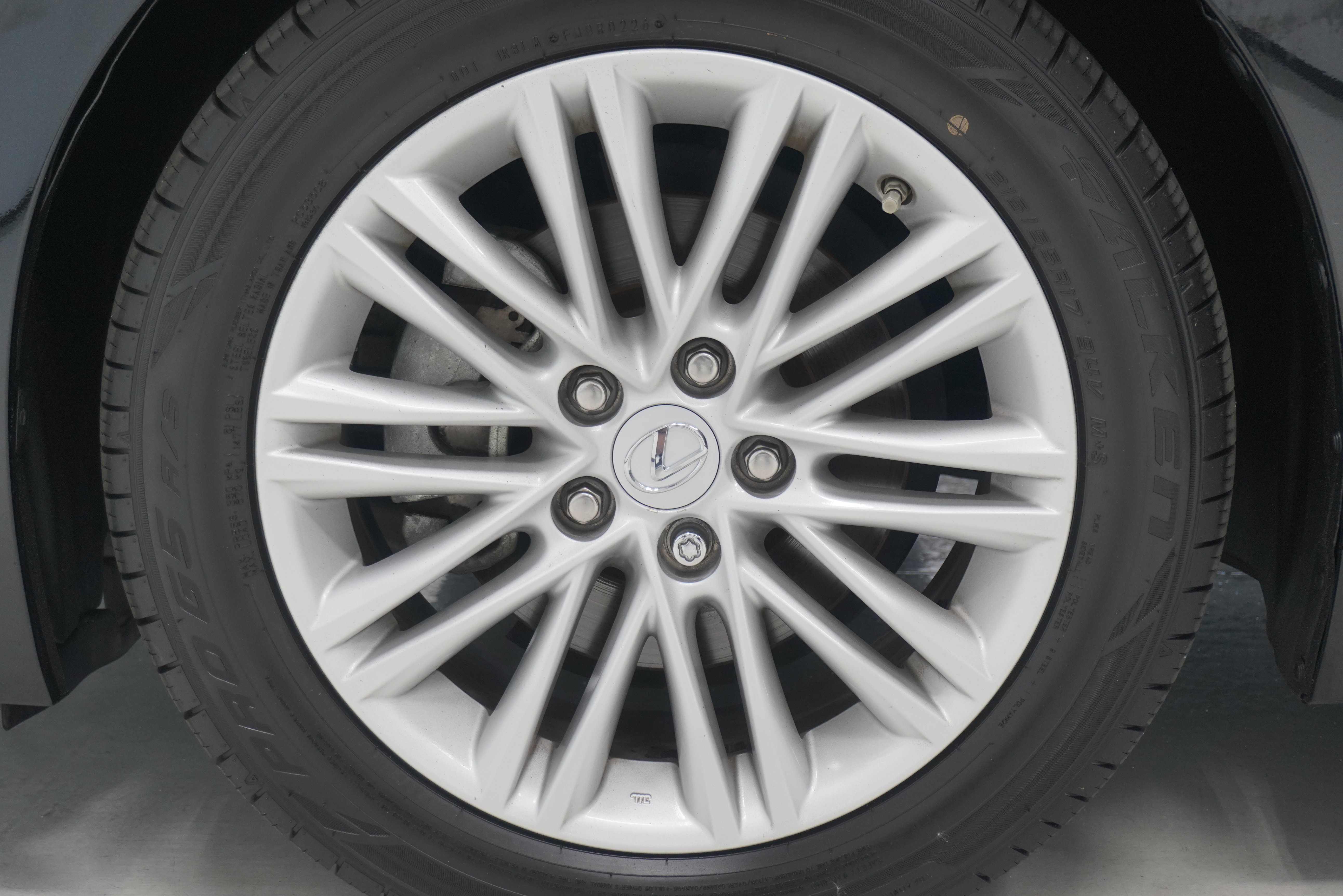 Used 2017 Lexus ES 350 w/ Premium Package FWD image 32