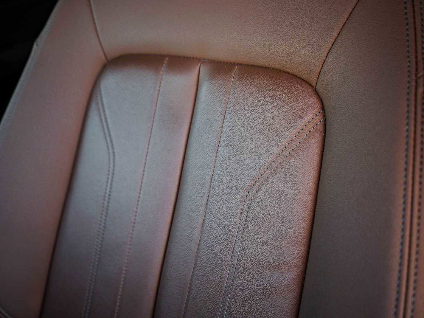 Used 2023 Audi Q5 2.0T Premium w/ Convenience Package image 11