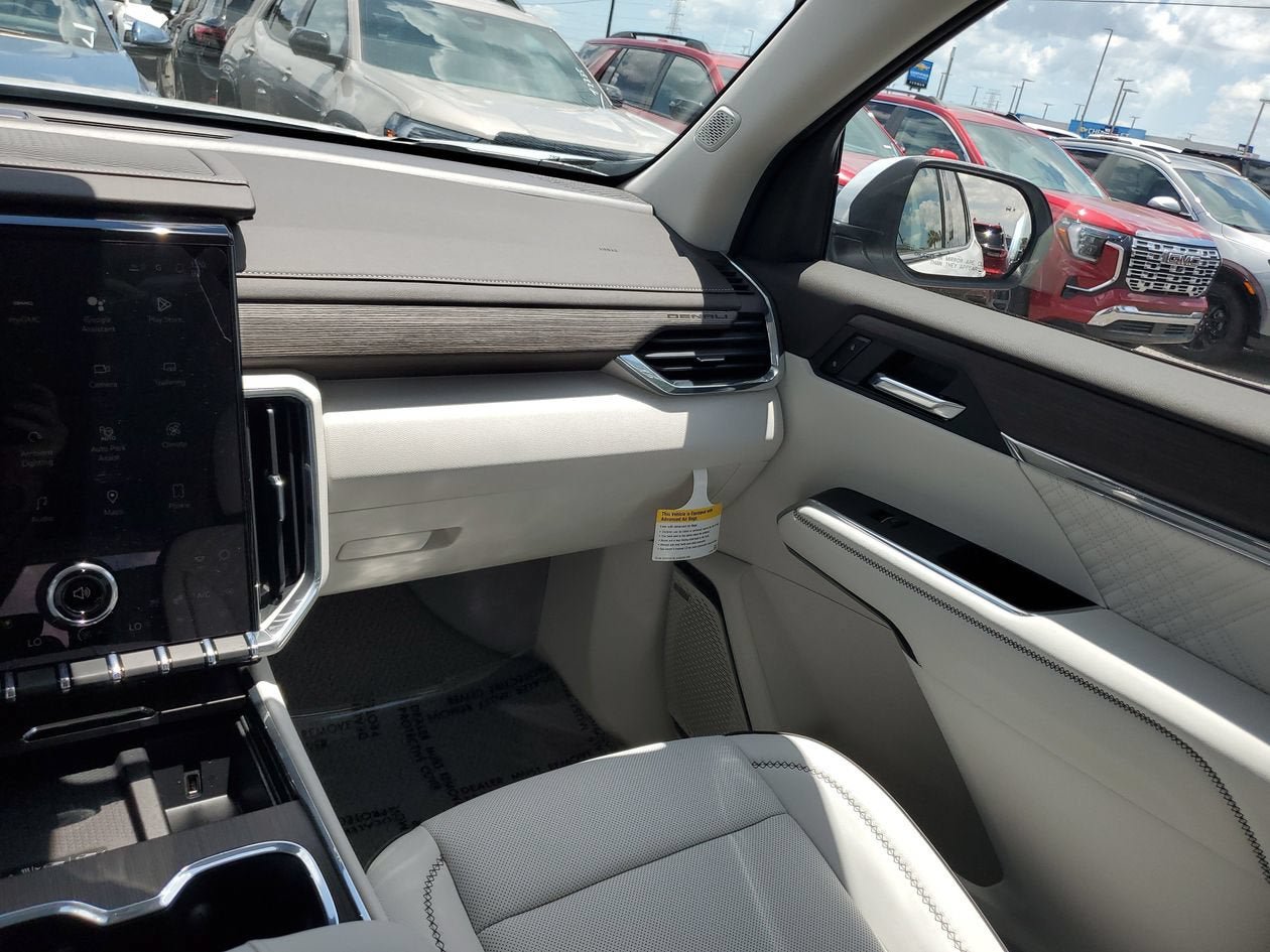 New 2026 GMC Acadia Denali w/ Super Cruise Package FWD image 15