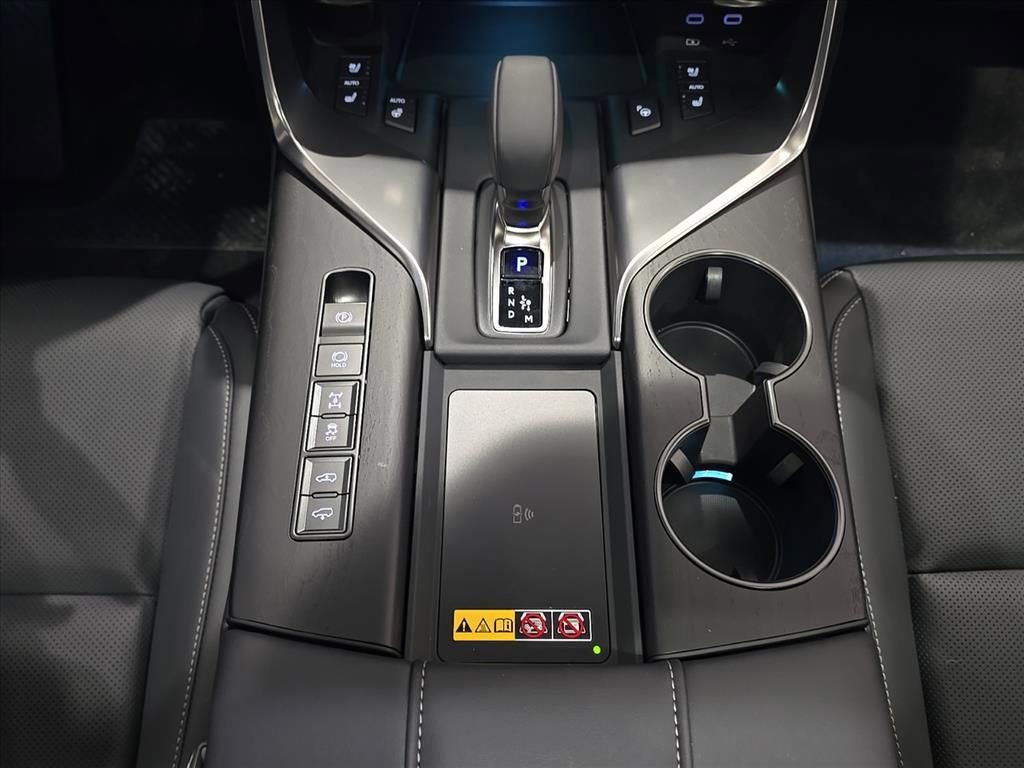 New 2025 Lexus LX 700h Luxury image 28