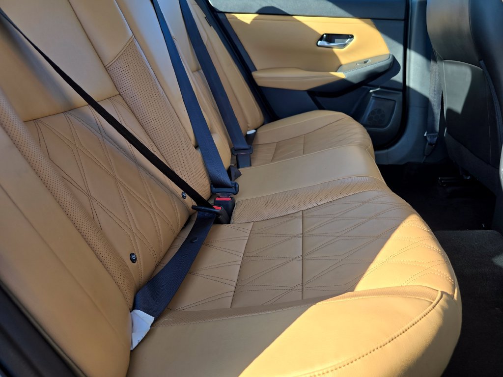 Used 2021 Nissan Sentra SV w/ SV Premium Package FWD image 18