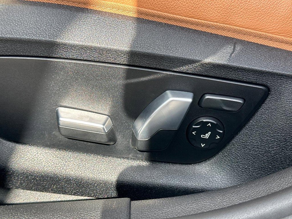 Used 2022 BMW 530i xDrive w/ Premium Package image 20