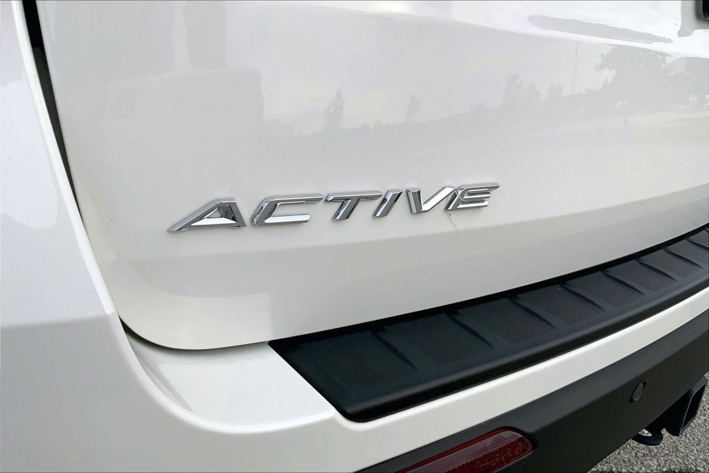 Used 2025 Ford Explorer Active w/ Active Comfort Package AWD/4WD image 28