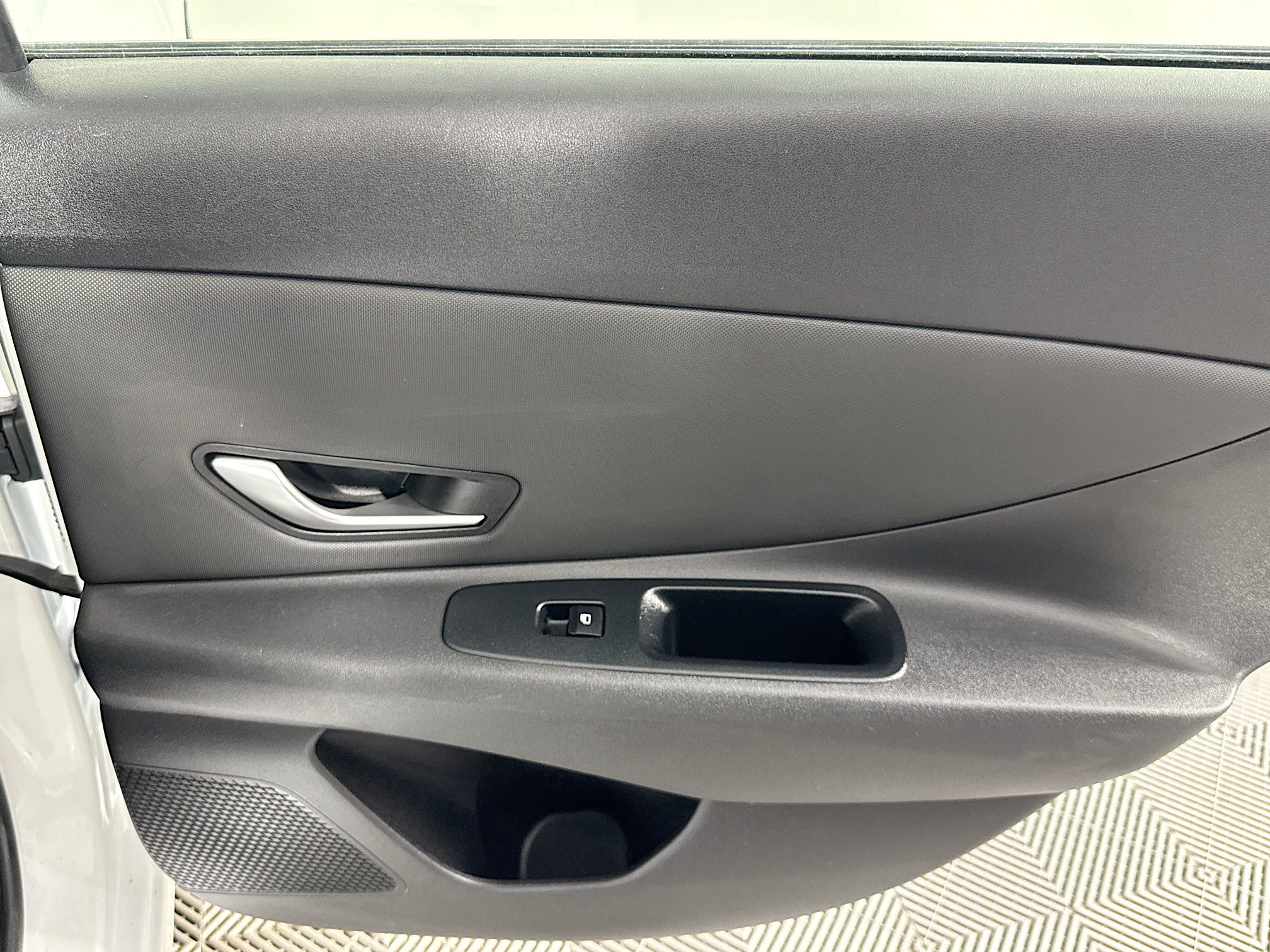 Used 2022 Hyundai Elantra SEL w/ Convenience Package FWD image 27